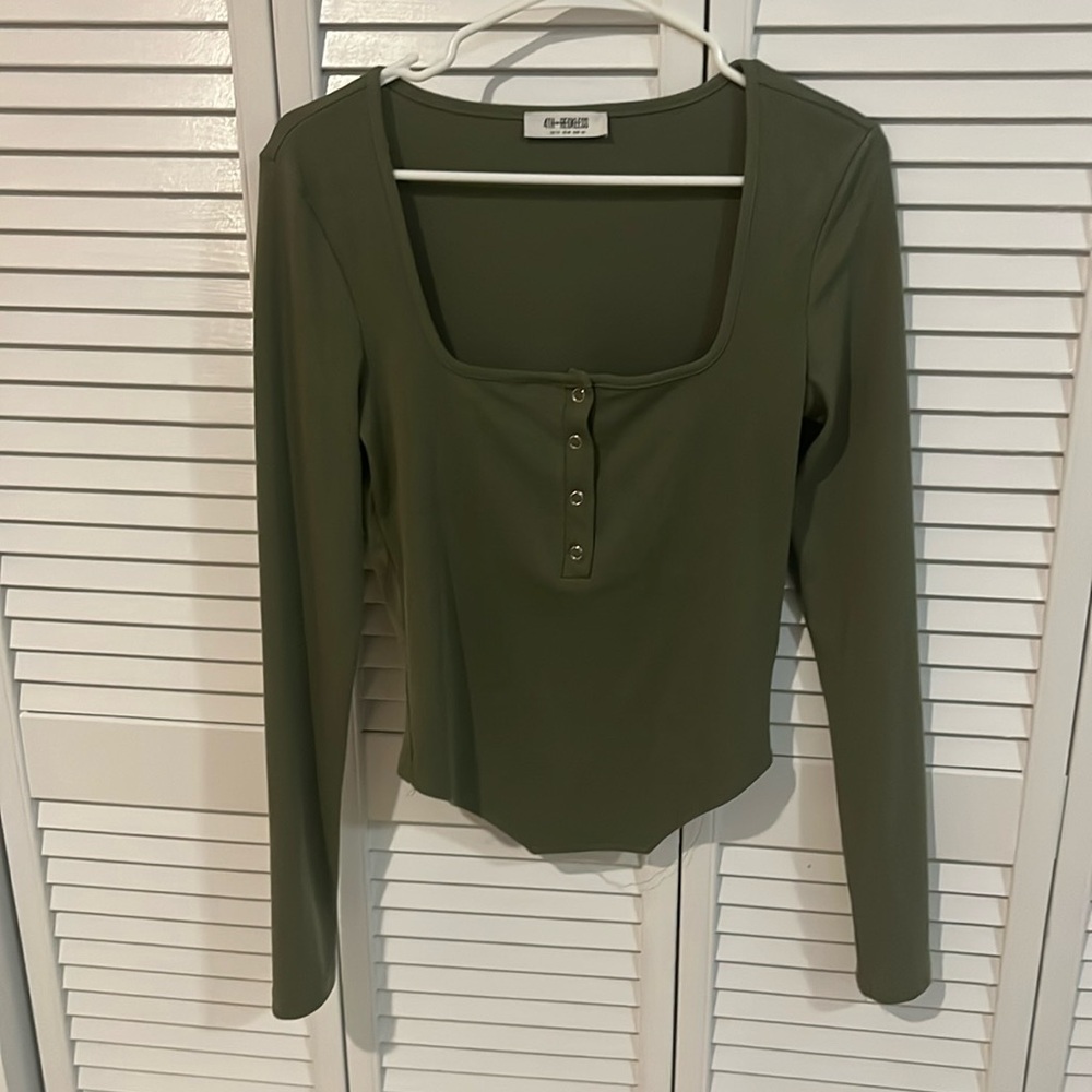 Green crop top